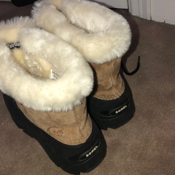 Boots - Picture 2 of 3